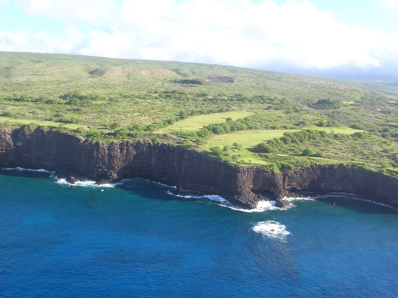 The Best Golf Courses in Hawaii: An Island-by-Island Guide With Green Fees