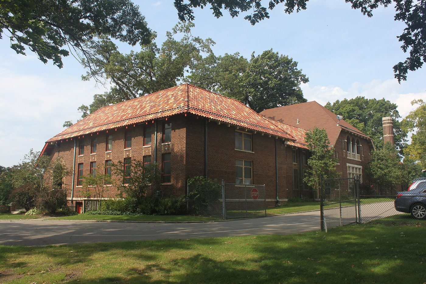 The brick clubhouse at Rackham Golf Course in Huntington Woods, Michigan