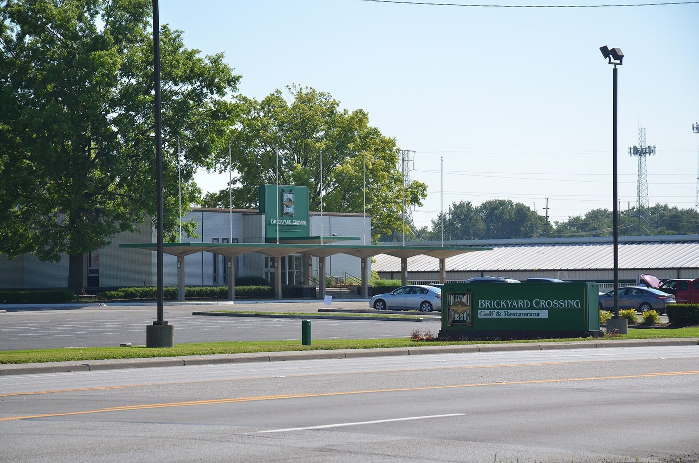 The entrance sign and clubhouse of Brickyard Crossing, the golf course at the Indianapolis Motor Speedway